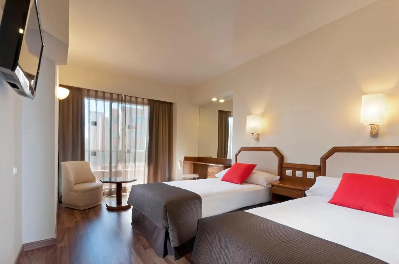 Senator Barajas Hotel Madrid 4*,